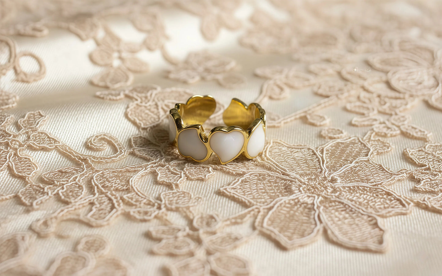 White Hearts Ring