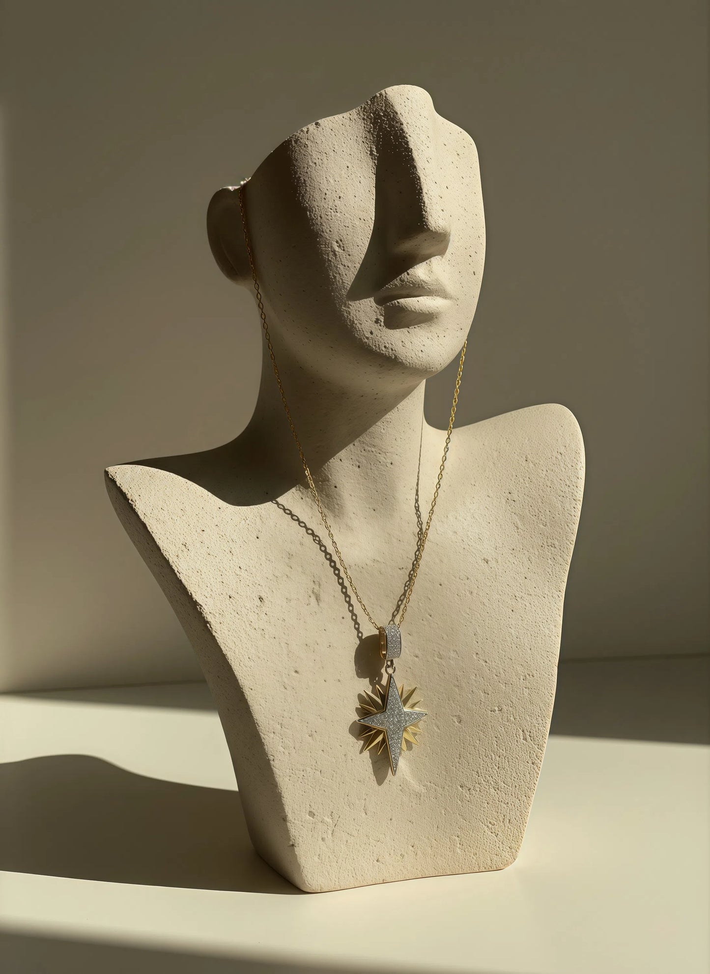 The Twinkling Star necklace